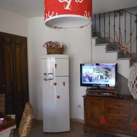 Haus 'red Coral' Mit Gemeinschaftspool By Interhome Сasa de vacaciones Nebida
