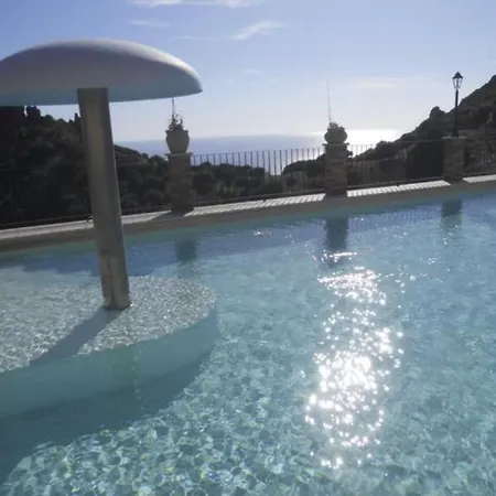 Сasa de vacaciones Haus 'red Coral' Mit Gemeinschaftspool By Interhome Nebida