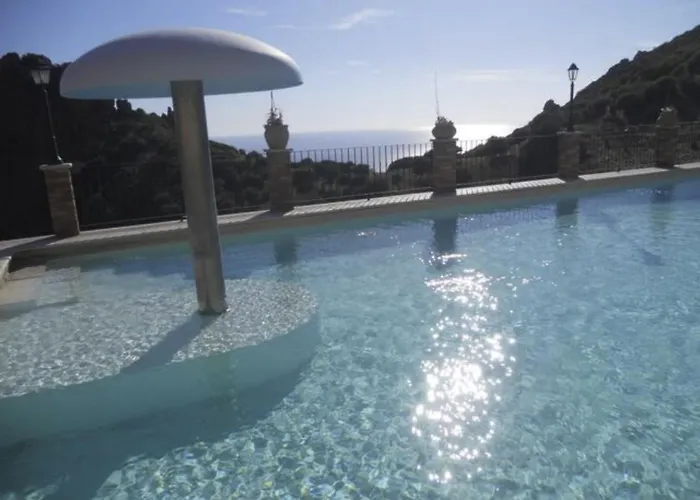 Holiday home Haus 'red Coral' Mit Gemeinschaftspool By Interhome Nebida